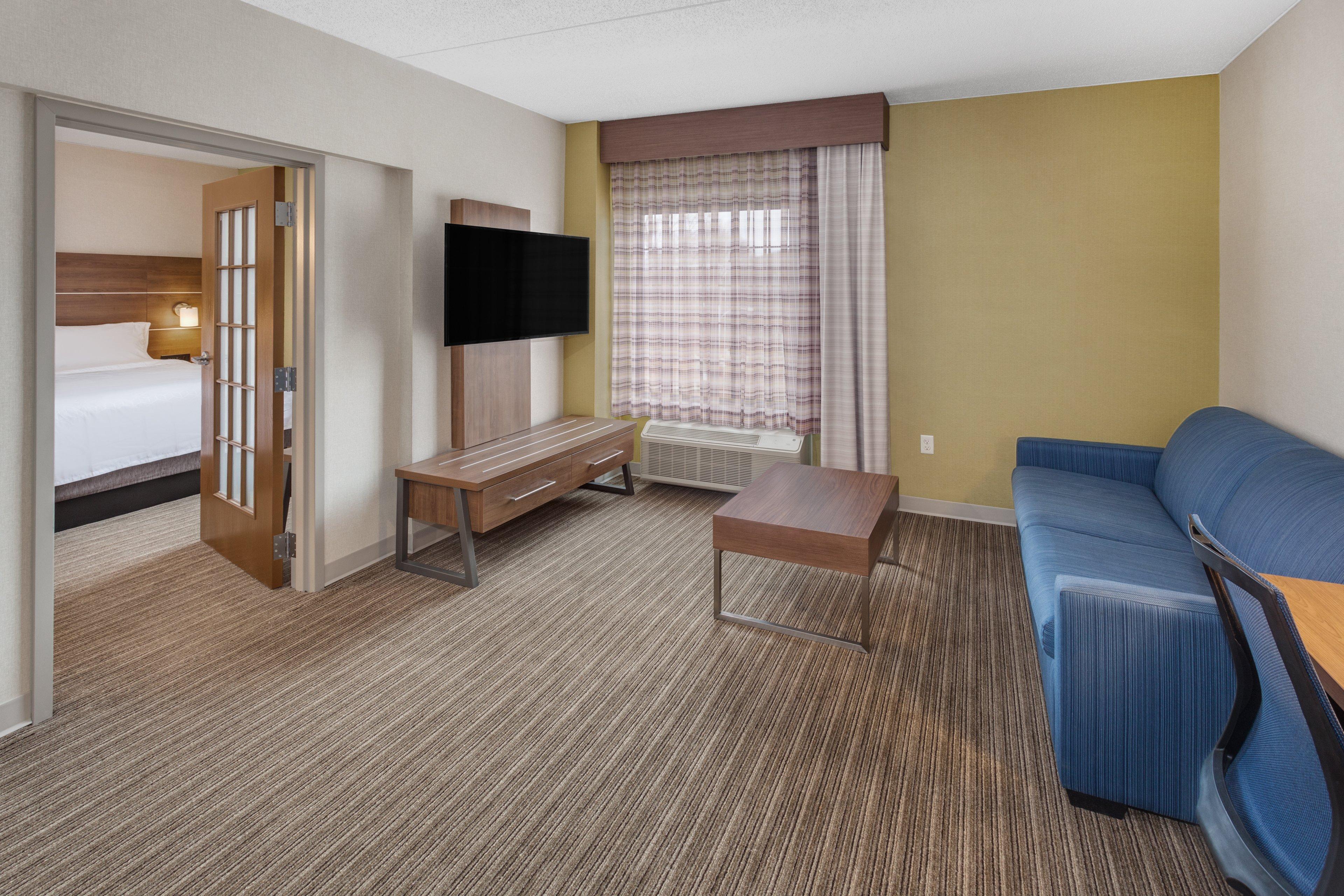 Holiday Inn Express Hotel & Suites Providence-Woonsocket By Ihg Exterior photo