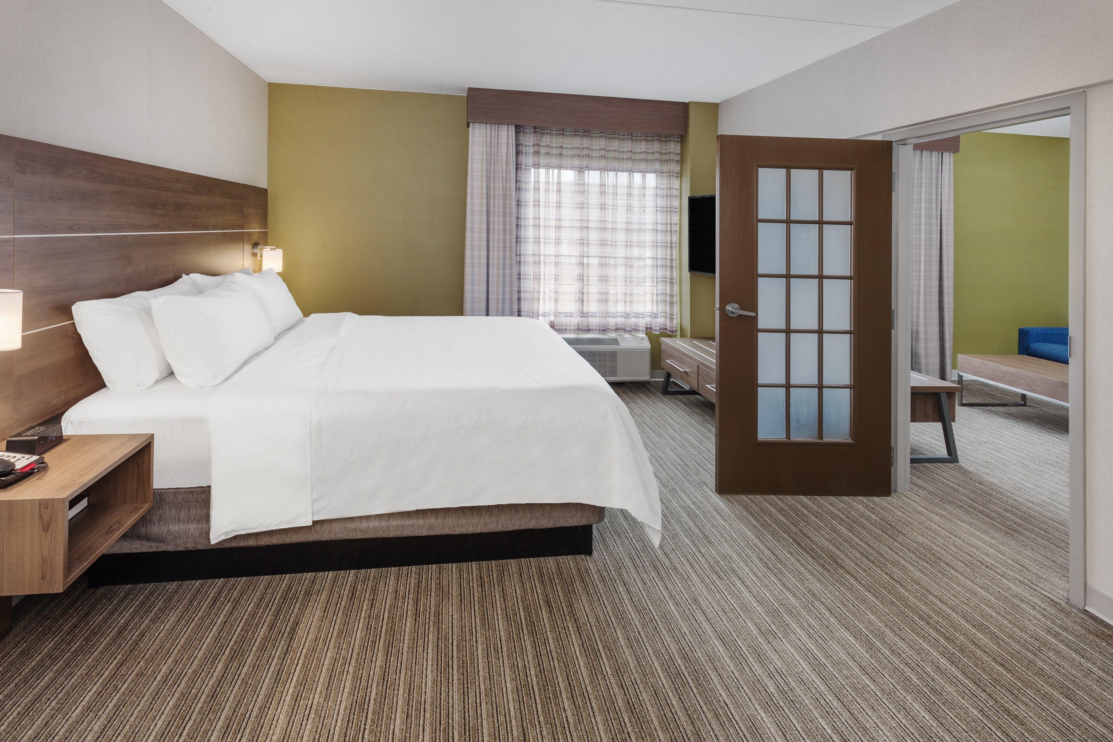 Holiday Inn Express Hotel & Suites Providence-Woonsocket By Ihg Exterior photo