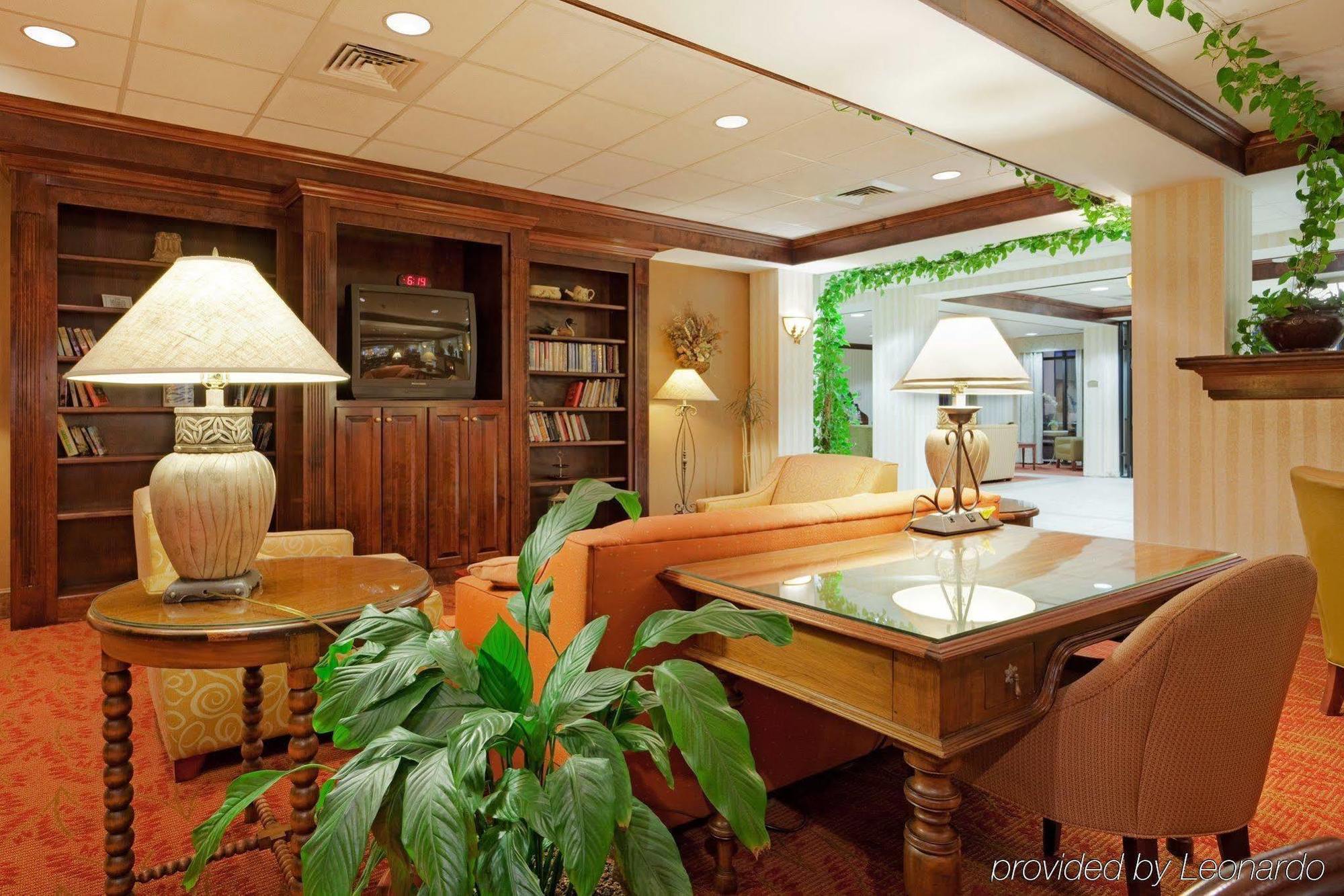 Holiday Inn Express Hotel & Suites Providence-Woonsocket By Ihg Interior photo